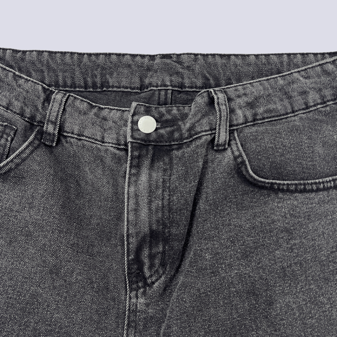 Front Detail View of the Manfinity Black Short