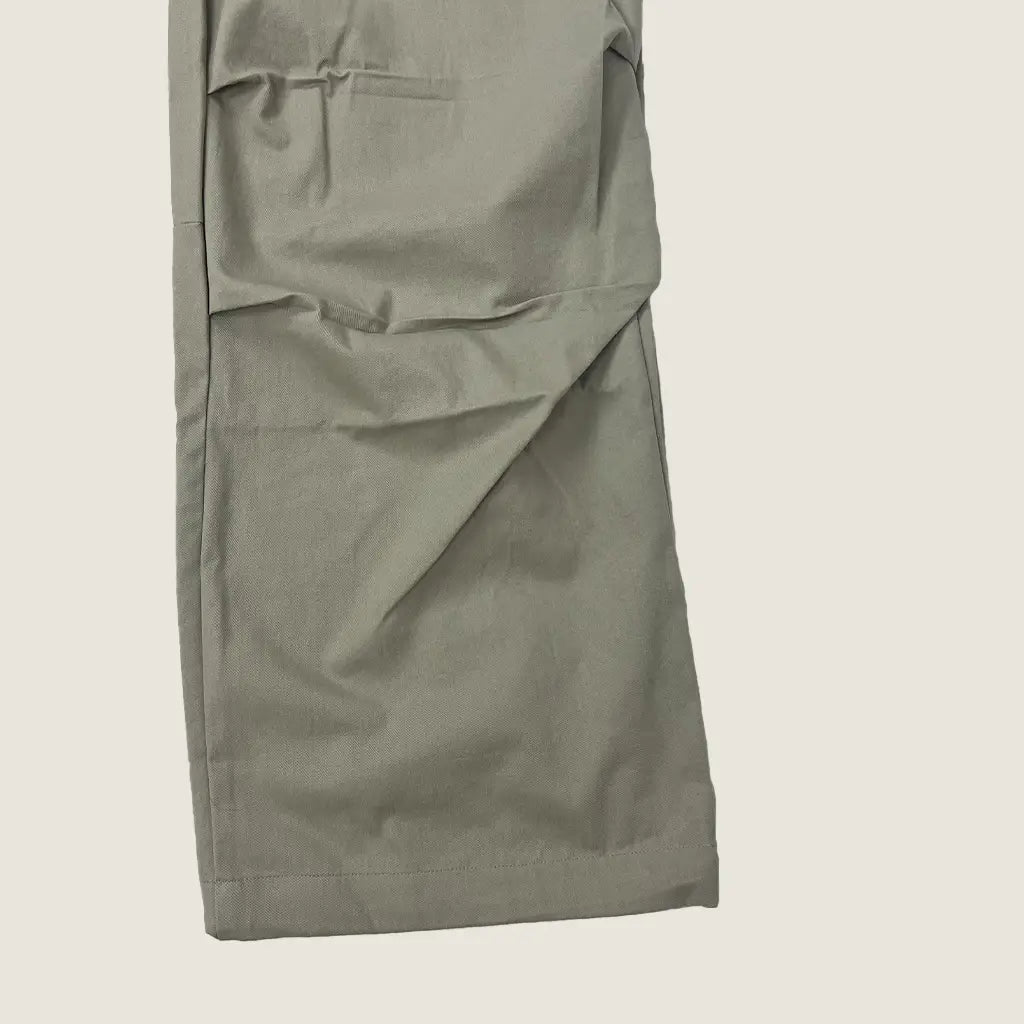 Front Leg Detail View of the 999Humanity Para Easy Pant