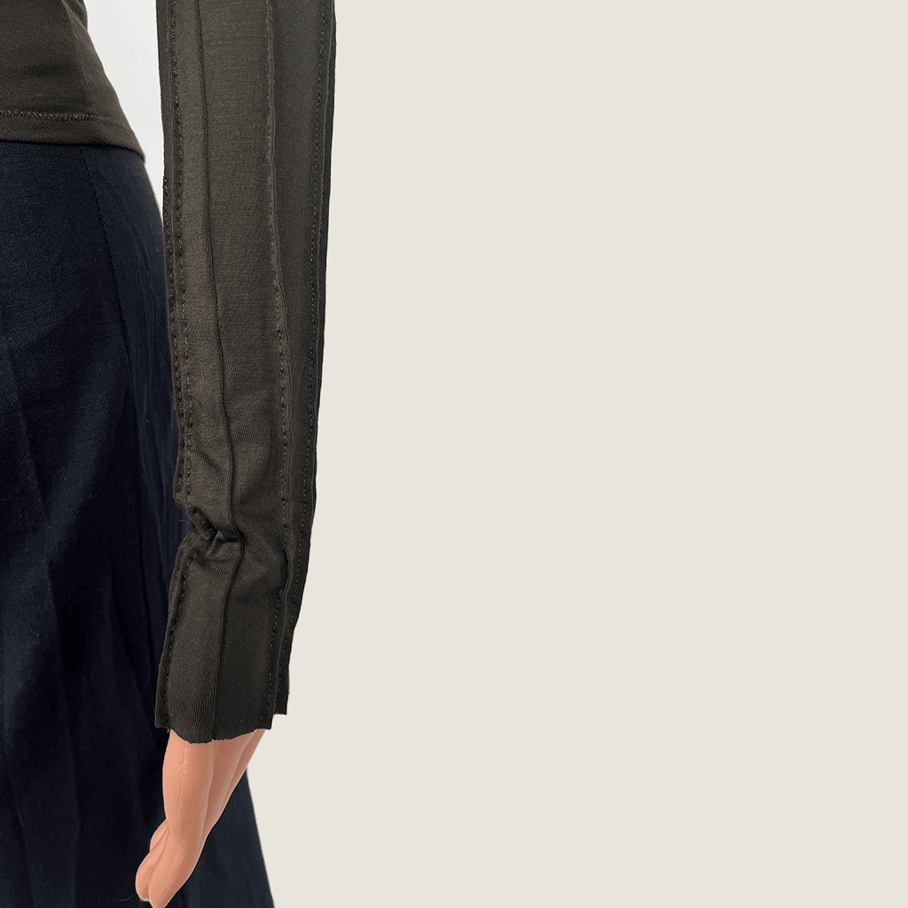Aunad Puckered Long Sleeve Women's Top Cuff Detail