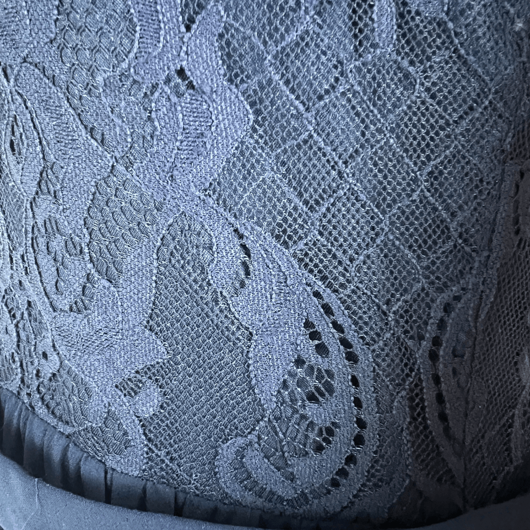 Print detail on the Bariano blue sleeveless dress