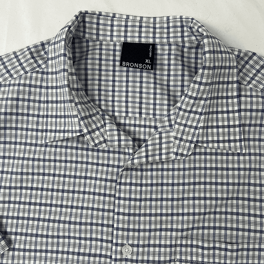 Men's Bronson Short Sleeve Shirt Collar Detail