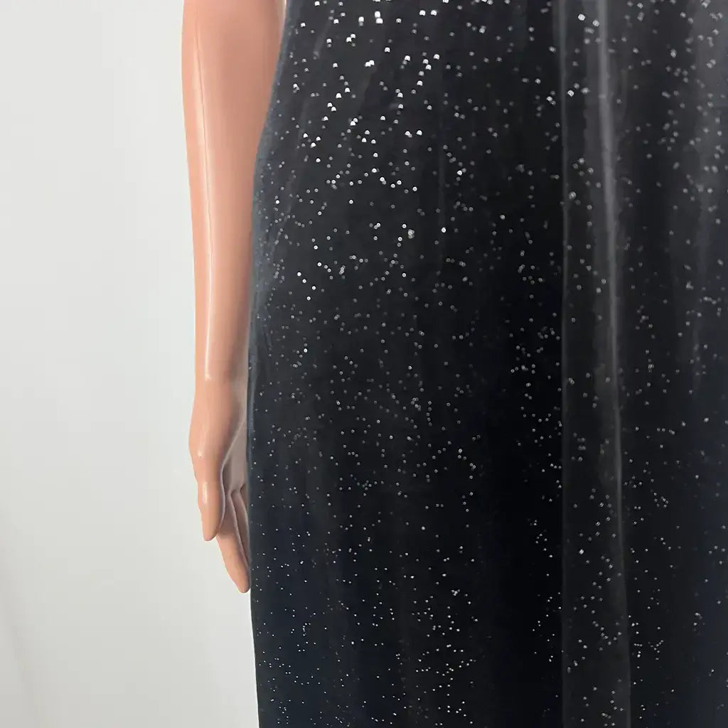 Front Detail View of the Black Sleeveless Velvet Midi Dress