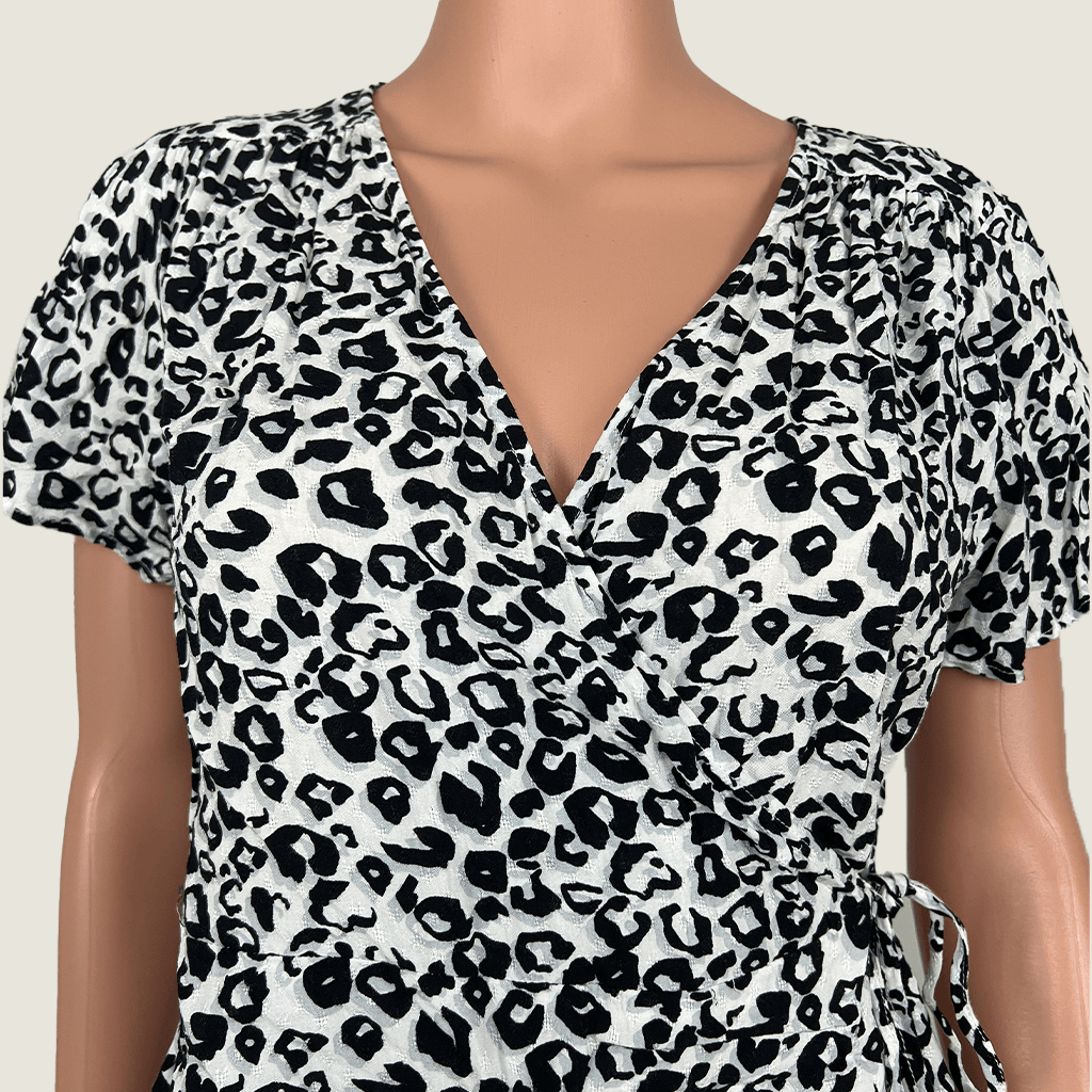 Danni Minogue Leopard Print Blouse Collar Detail