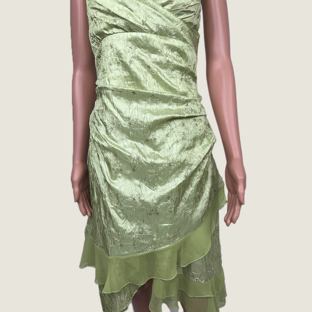 Garfunkel Flower Embossed Line Dress Waist Detail