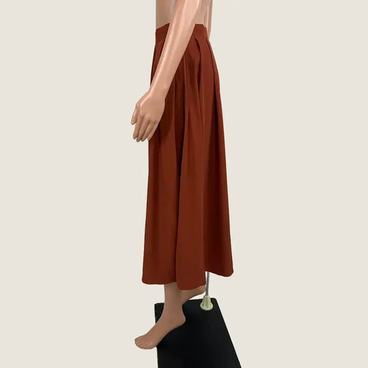 Side View of the Forcast Annalia Pleated Skirt