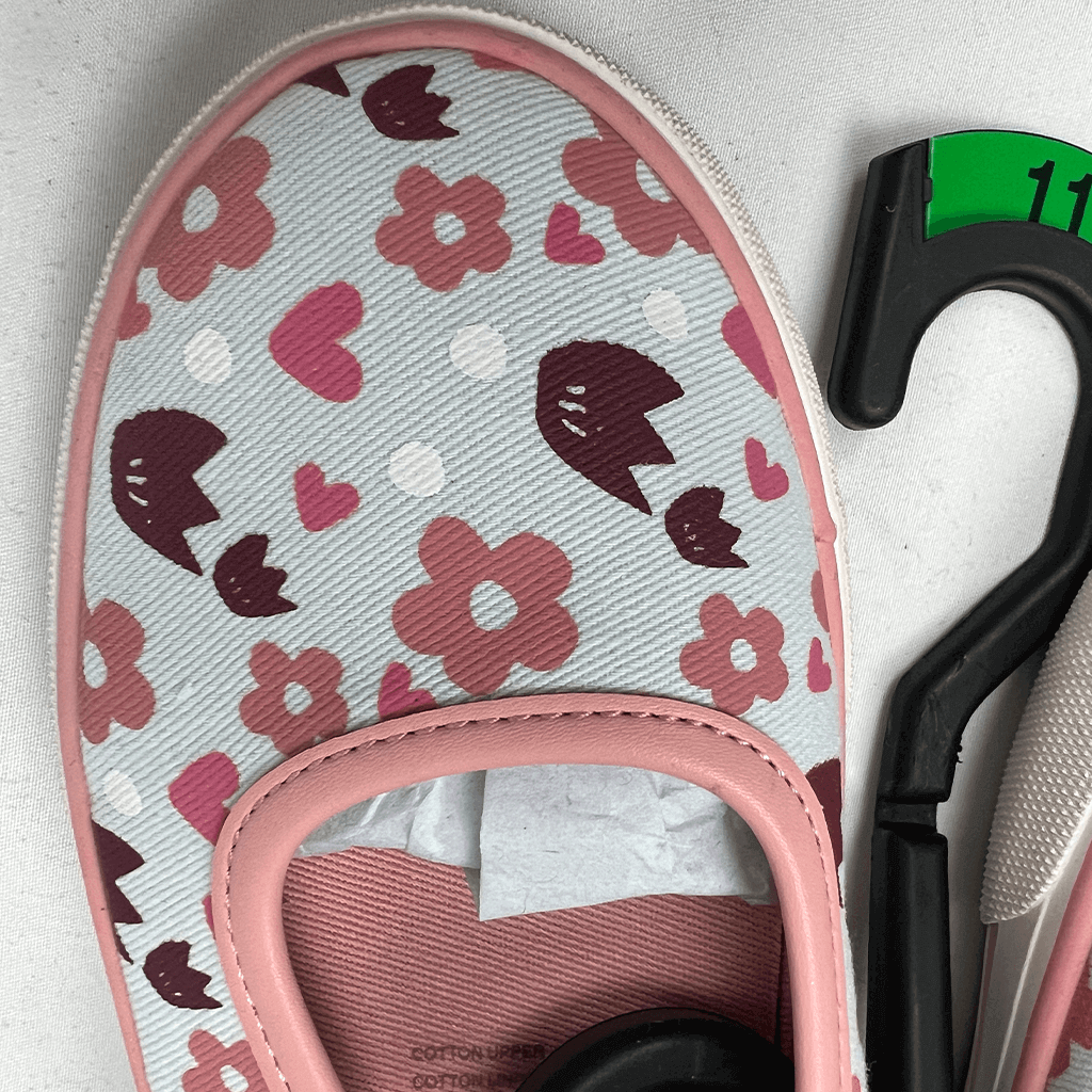 Clarks Girls Lizzie Peach Flower Shoes Tor