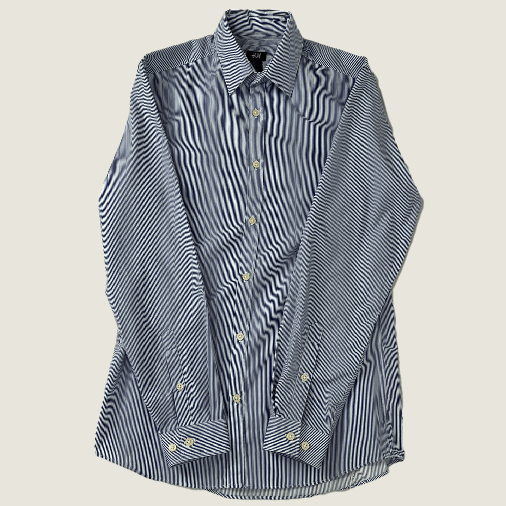 Front view of the H&M mens dress shirt