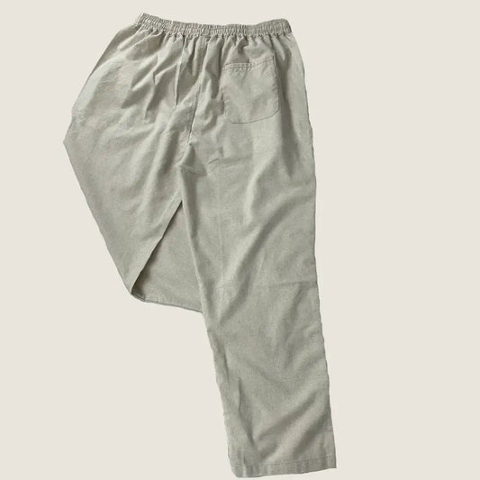 Back View of the Hoooyi Linen Cotton Blend Cropped Pant