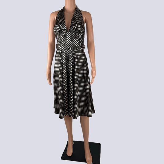 Front view of the ILU Clothing dress