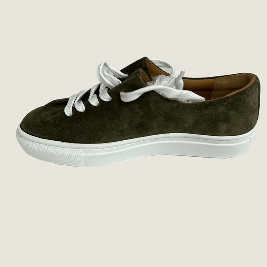 Side View of the Jacques Soloviere Herve Lace Up Sneakers