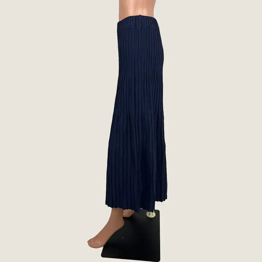 Side View of the Label Of Love Ribbed A-Line Maxi Skirt