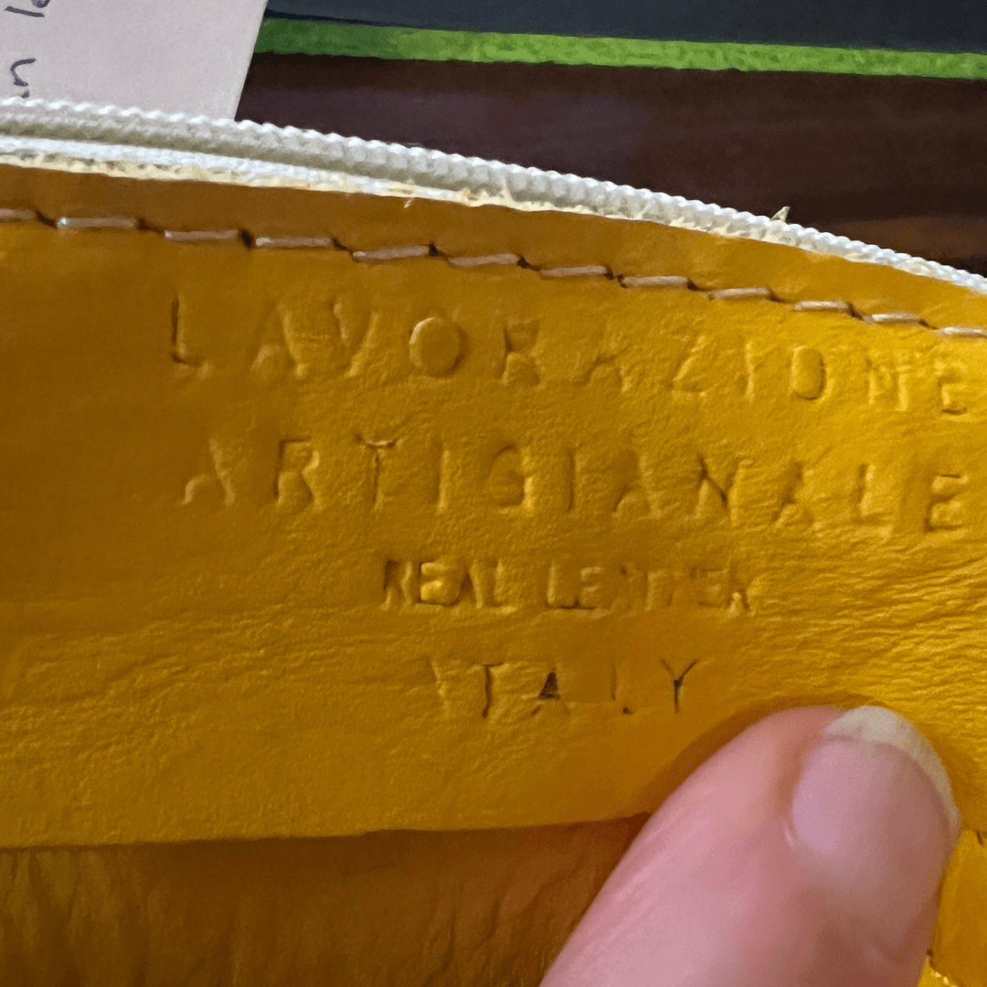 Front view of the Lavorazione Artigiana