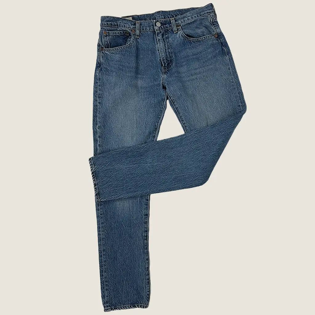 Front view of the Men's Levis 512 Jeans