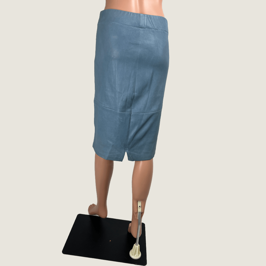 Back view of the Maria and Cornajo stretch lambskin leather skirt