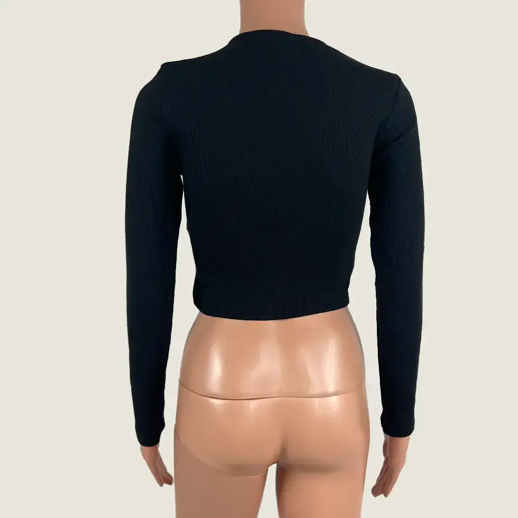 Back View of the New Look Black Long Sleeve Crop Top