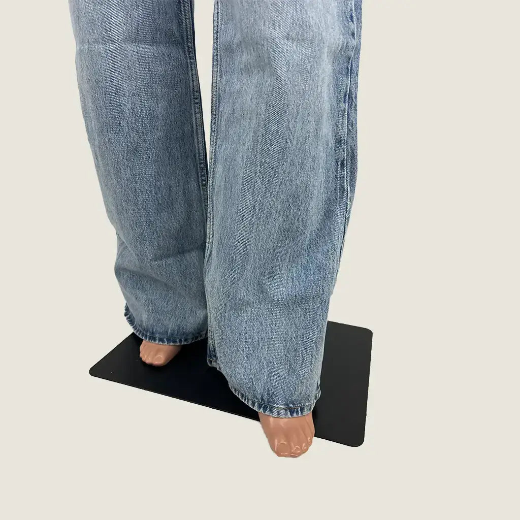 Hem Detail View of the Pull&Bear High-rise Wide-leg Jean