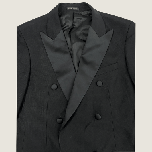 Reiss Titanic 68 Texture Tuxedo Jacket Front Detail