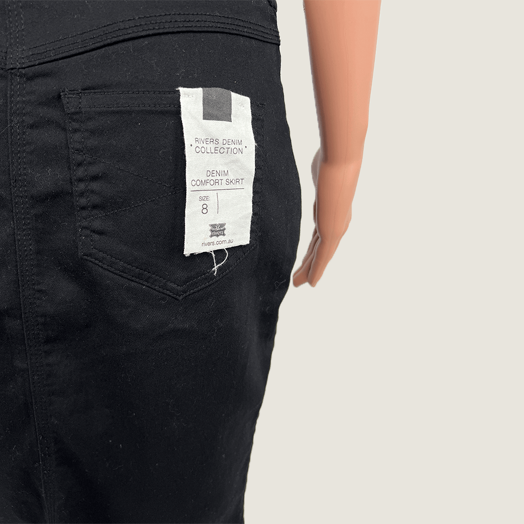 Pocket close up view of the Rivers Comfort stretch denim skirt