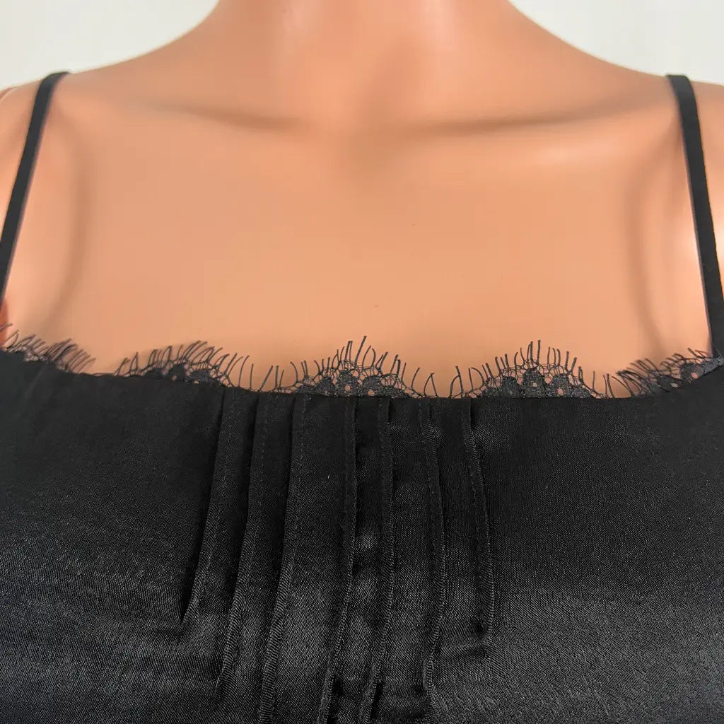 Front Collar View of the San Sloane Evera Midi Dress