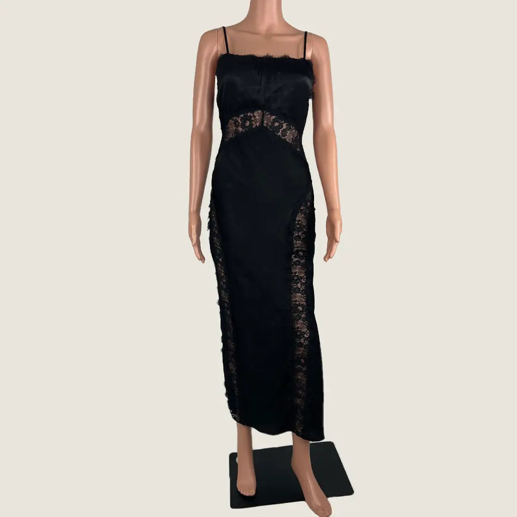 Front View of the San Sloane Evera Midi Dress