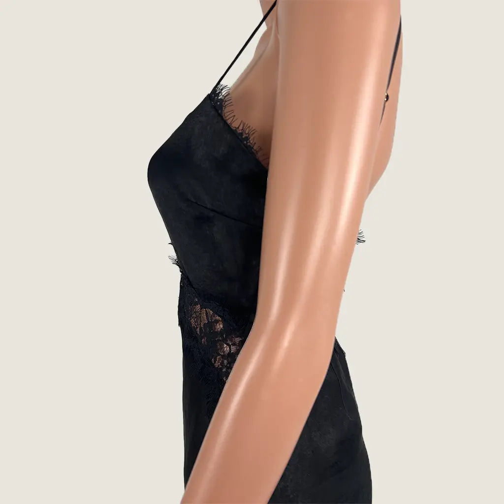 Side Detail View of the San Sloane Evera Midi Dress