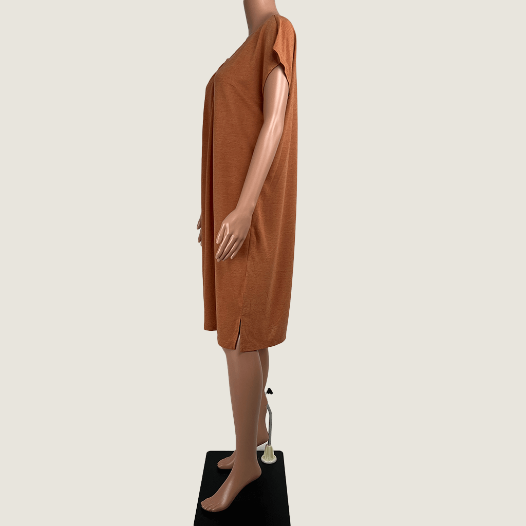 Side view of the Suzannegrae tunic midi dress