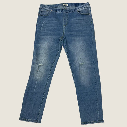 Front View of the Threads Distressed Pull On Jean Straight Legs