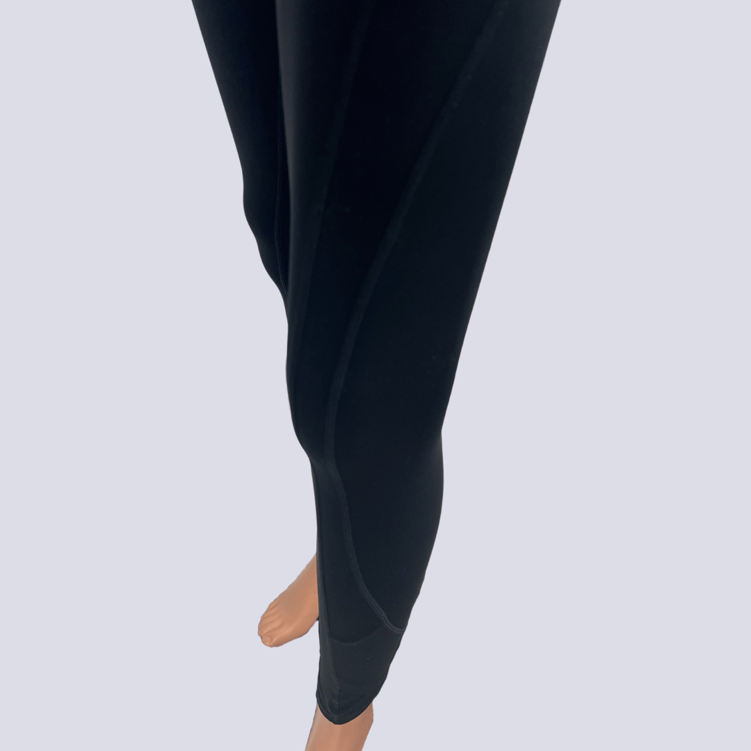 Leg View of the Cotton On Leggings