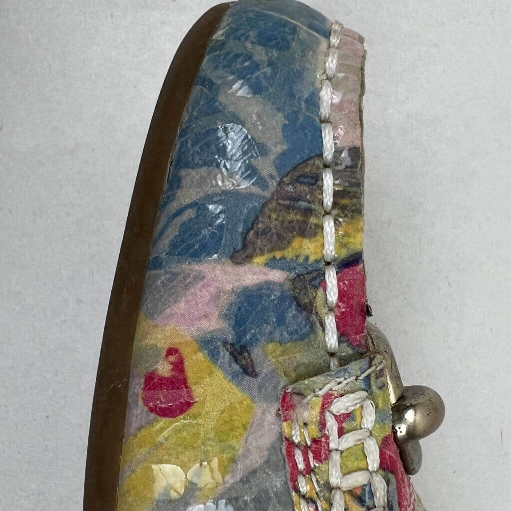 Anne Klein flat slip on Pair Design detail
