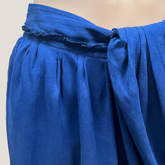 Country Road Blue Front Detail