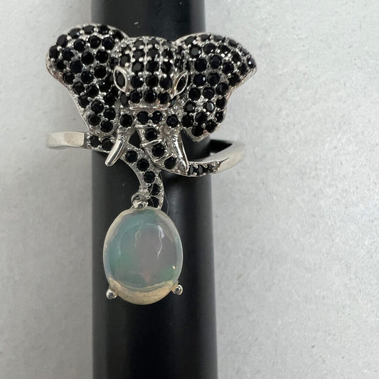 Elephant Ring on Pen