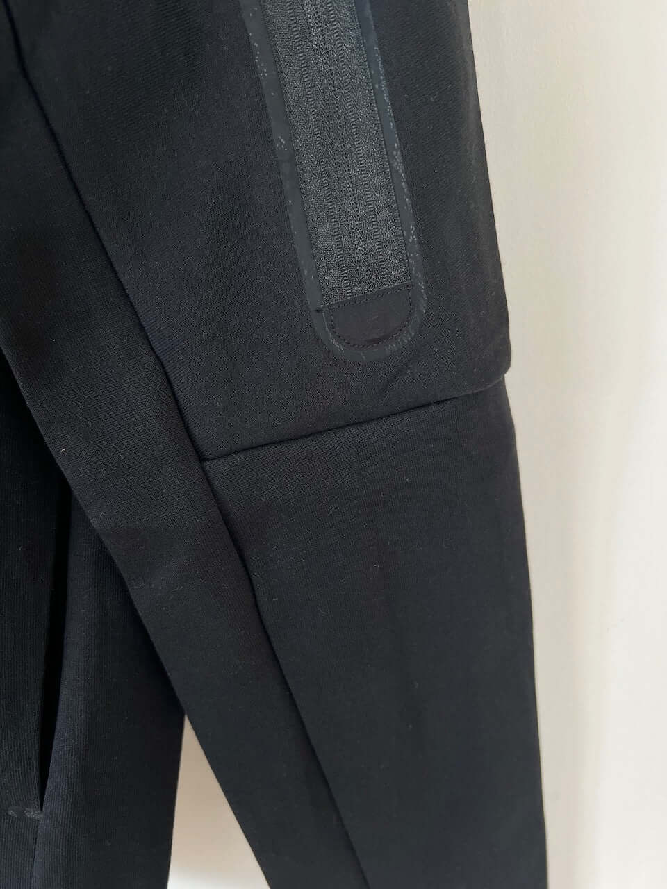 Mens Nike Black Tech Fleece Hoodie Cuff