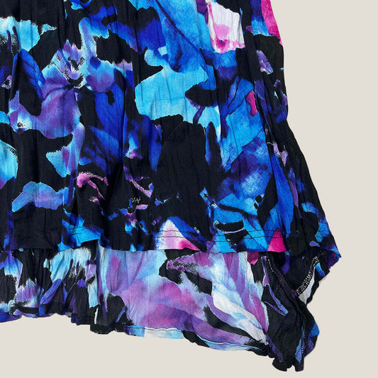 Motto Dress Front Hem Detail