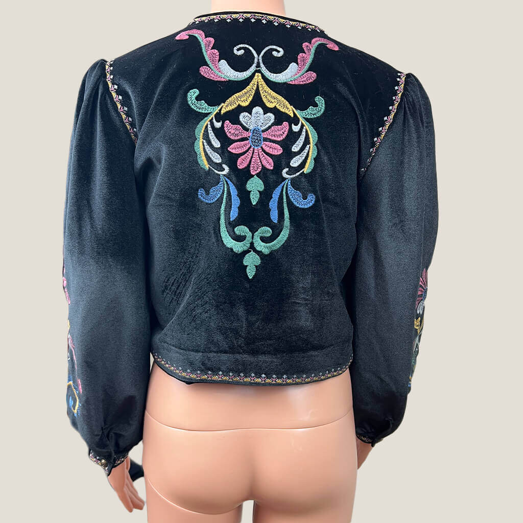 Open Blazer Black Velvet Wit Floral Embroidery Back