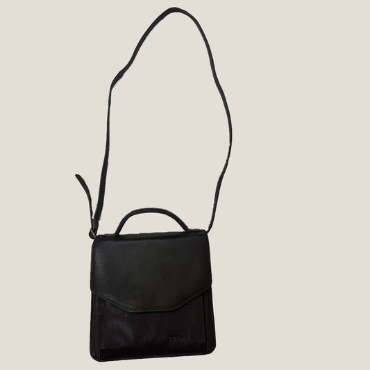 Futura Travel Shoulder Bag Front