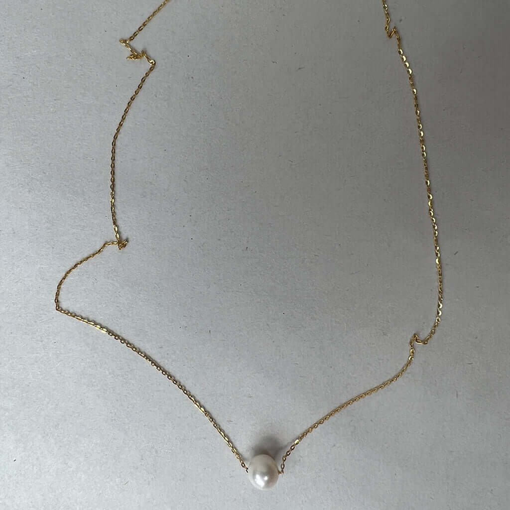 Cultured Freshwater White Pearl Necklace chain Mainly