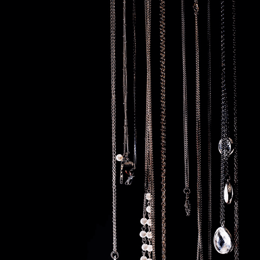 Styling with Pre-Loved Accessories Guide
