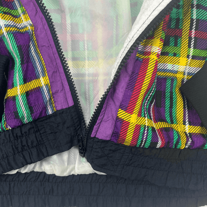 Front hem view of the Active Frontier Jacket