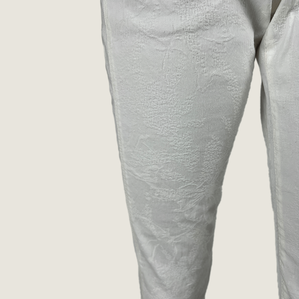 Fabric detail of the Apanage Ecru White Stretch Jeans