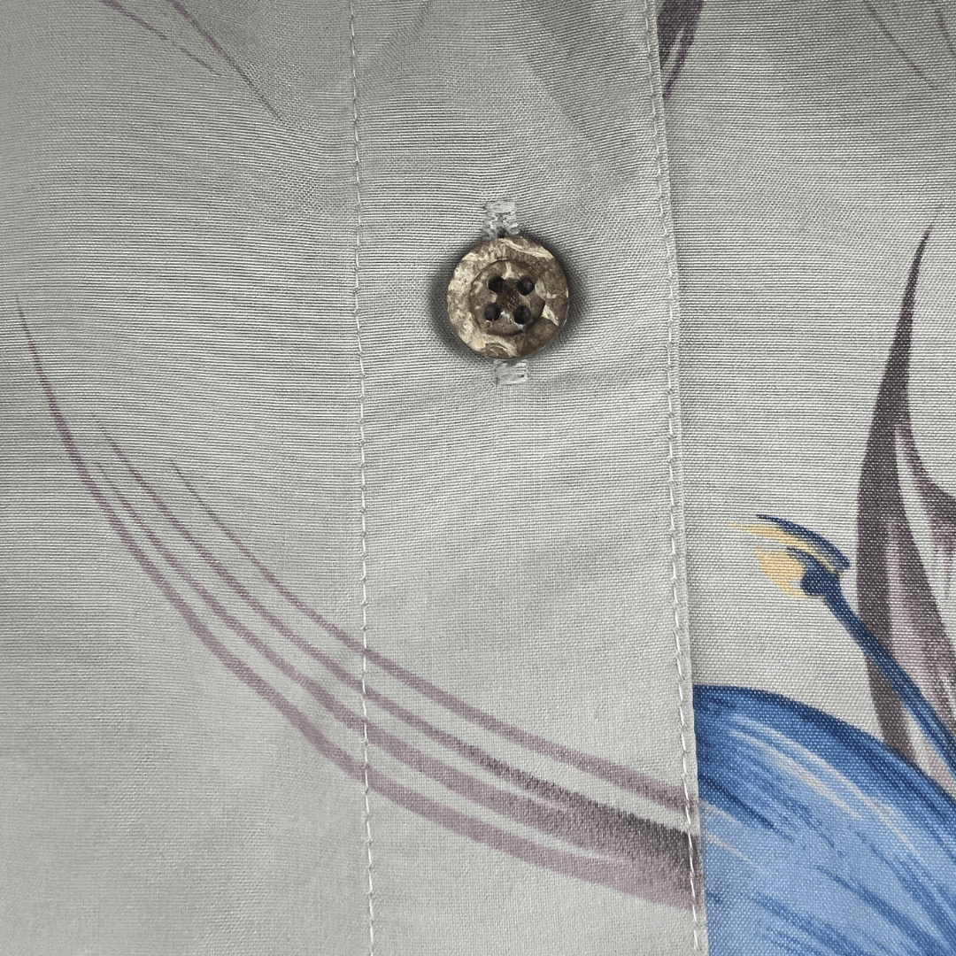 Button detail view of the Billabong Hawaiian Shirt Tan