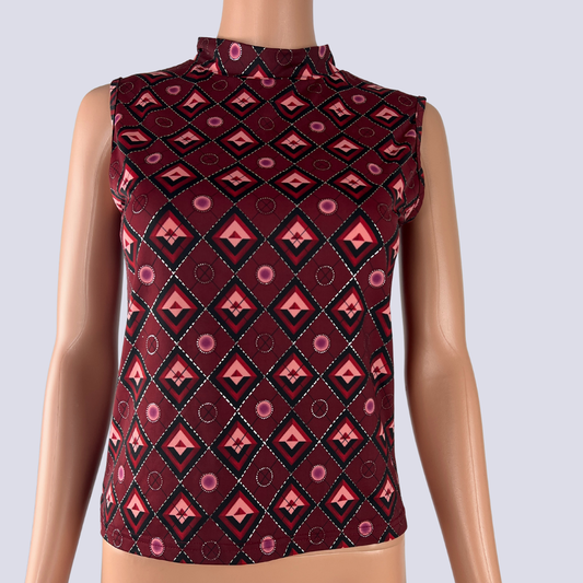 Front view of the Chain Reaction top