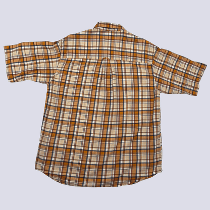 Back view of the Columbia men's checkered shirt