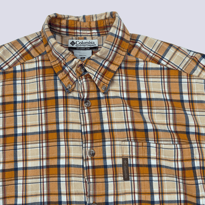 Front collar detail view of the Columbia men's checkered shirt