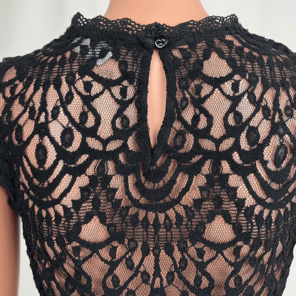 Decjuba Lace Sleeveless Top Back Closure