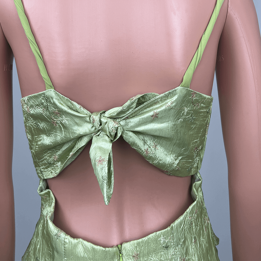 Garfunkel Flower Embossed Line Dress Backless Detail