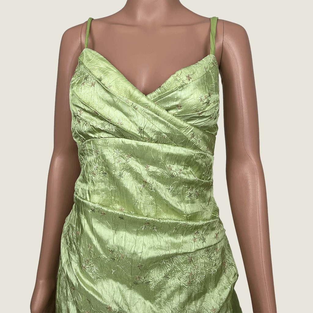 Garfunkel Flower Embossed Line Dress Front Detail
