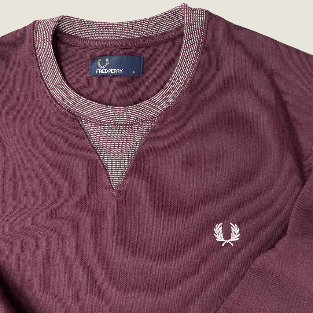 Collar Detail View Of The Fred Perry Mens Long Sleeve Sweater