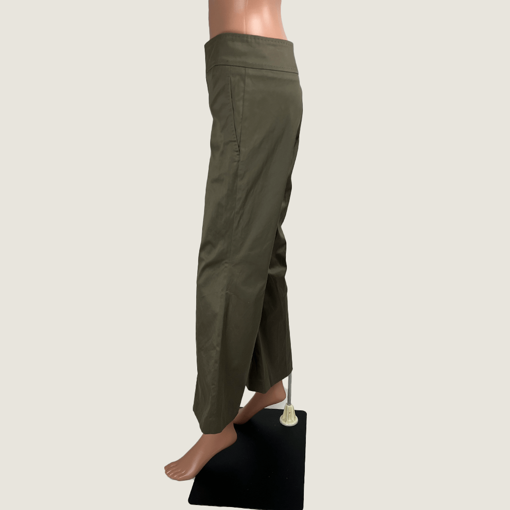 Side view of the Gucci Flared Pant