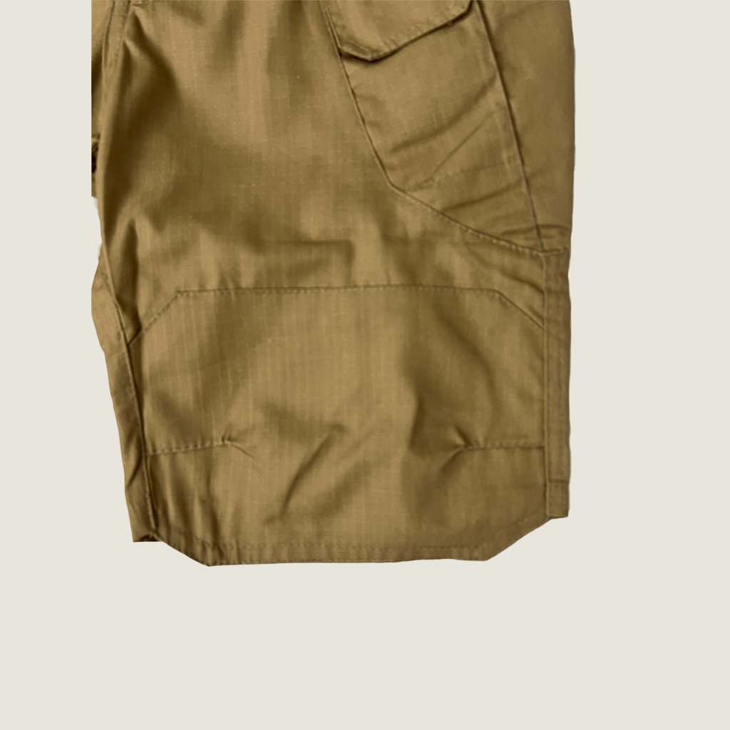 Front view of the hems on the HWB men's khaki cargo short