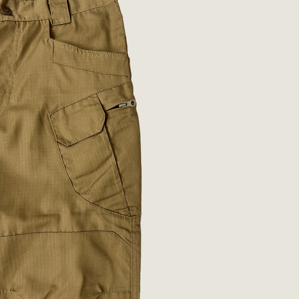 Side close up view of the front pocket on the HWB men's khaki cargo short